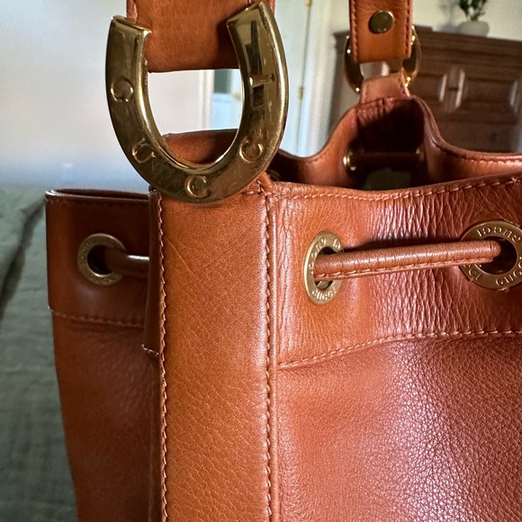 Gucci Drawstring Bucket Bag - Picture 4 of 15